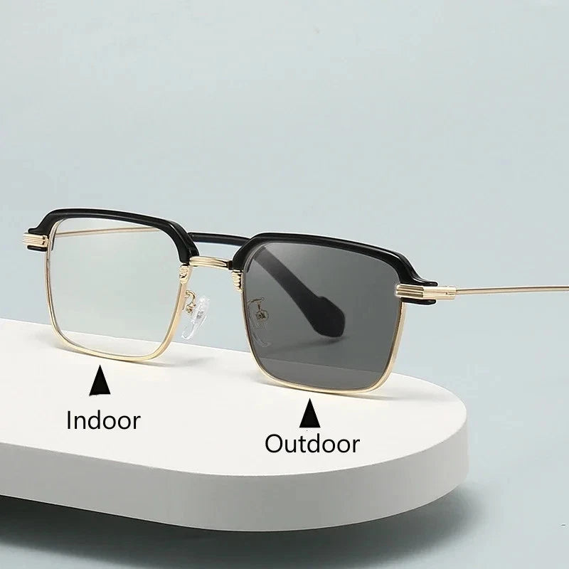 Smart Photochromic Reading Glasses Automatically Adjust The Prescription