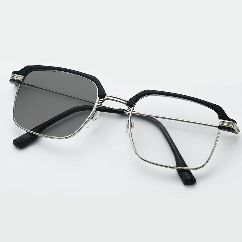 Smart Photochromic Reading Glasses Automatically Adjust The Prescription